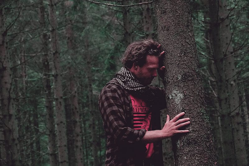 Heiko Gärtner bei der Baummeditation