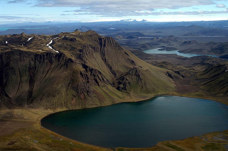 Island Gebirge mit See