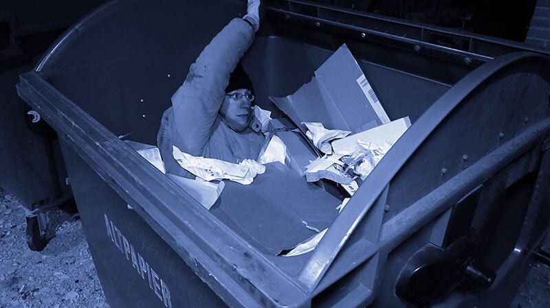 Schlafen im Müllcontainer